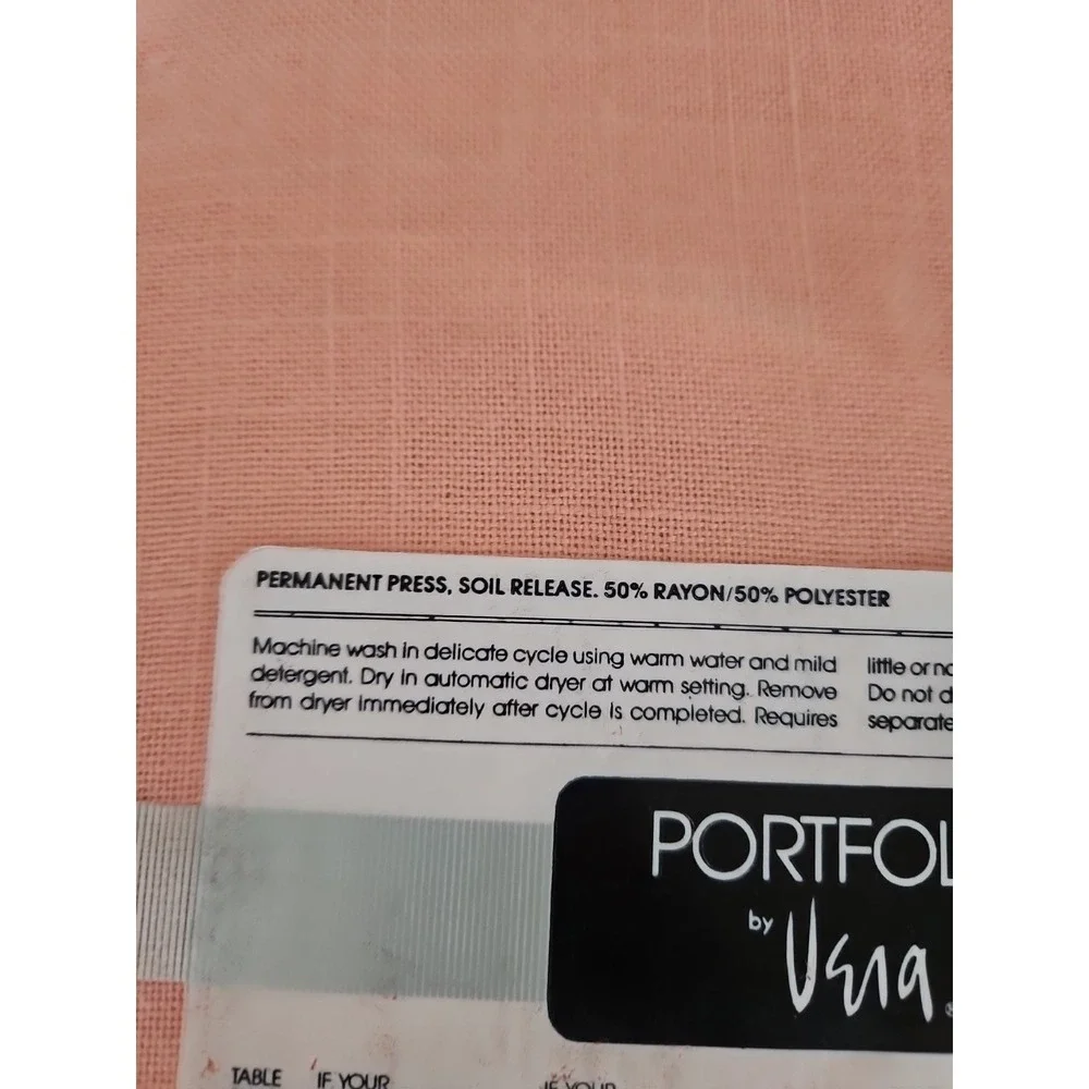 1984 VERA Portfolio Oval Tablecloth PEACH Eyelets 60